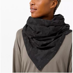 Lululemon Vinyasa Scarf NEW WITH TAGS